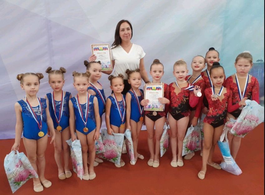 21 октября прошли Открытые муниципальные соревнования по эстетической гимнастике "Волшебная страна" г. Челябинск